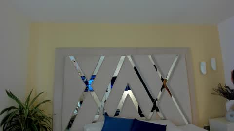Snapshot of channelfoxxx chatting on 10-26-25, 11:38 Channel online show from 10-26-25, 11:38