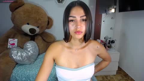 Isabella online show from 02-26-25, 09:32