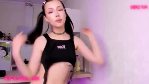 Holly online show from 12-21-25, 10:55