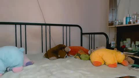 Snapshot of chantal__cc chatting on 03-09-25, 04:44 chantal__cc online show from 03-09-25, 04:44