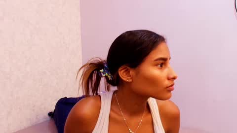 Raquel  online show from 10-01-25, 12:00