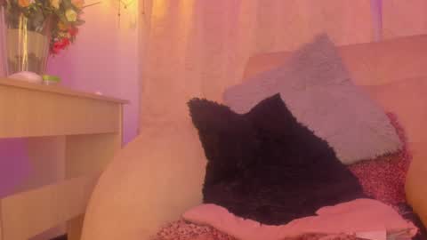 Snapshot of chantall_valkoba chatting on 12-06-24, 06:59 Chantall online show from 12-06-24, 06:59