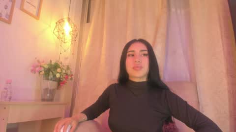 Snapshot of chantall_valkoba chatting on 12-16-24, 04:45 Chantall online show from 12-16-24, 04:45