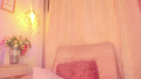 Snapshot of chantall_valkoba chatting on 12-23-24, 06:11 Chantall online show from 12-23-24, 06:11