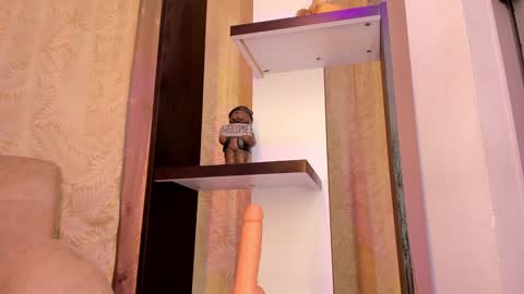 Snapshot of chantall_valkoba chatting on 01-19-25, 07:15 Chantall online show from 01-19-25, 07:15