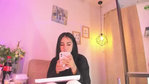 Snapshot of chantall_valkoba chatting on 02-20-25, 04:39 Chantall online show from 02-20-25, 04:39