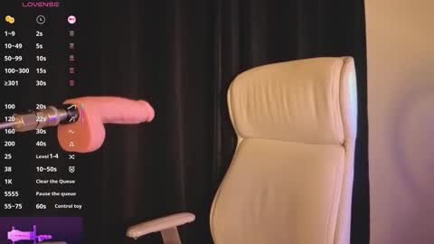 Snapshot of chantall_valkoba chatting on 10-25-25, 04:53 Chantall online show from 10-25-25, 04:53