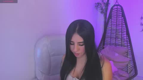 Snapshot of chantall_valkoba chatting on 11-19-25, 04:45 Chantall online show from 11-19-25, 04:45