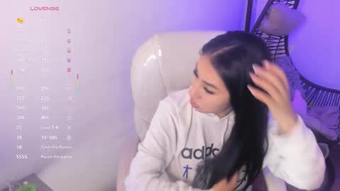 Snapshot of chantall_valkoba chatting on 11-24-25, 04:23 Chantall online show from 11-24-25, 04:23