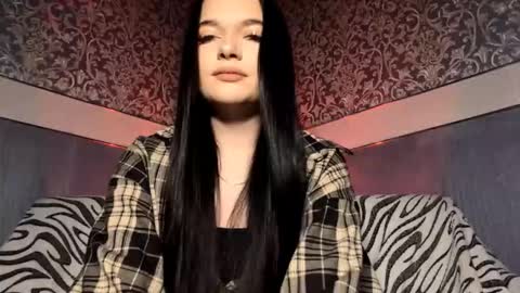 Kira online show from 11-04-25, 10:14