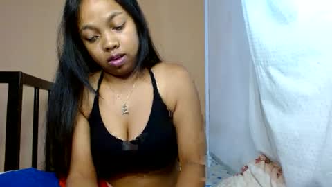 Snapshot of chanyah1 chatting on 03-09-25, 01:37 chanyah1 online show from 03-09-25, 01:37