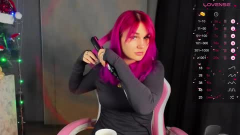 Snapshot of chaoka_ chatting on 12-27-24, 04:15 Suzanna Snow online show from 12-27-24, 04:15