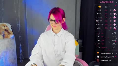 Snapshot of chaoka_ chatting on 01-09-25, 04:19 Suzanna Snow online show from 01-09-25, 04:19