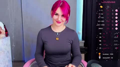 Snapshot of chaoka_ chatting on 01-10-25, 07:25 Suzanna Snow online show from 01-10-25, 07:25