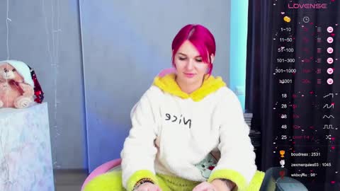 Snapshot of chaoka_ chatting on 01-11-25, 07:06 Suzanna Snow online show from 01-11-25, 07:06