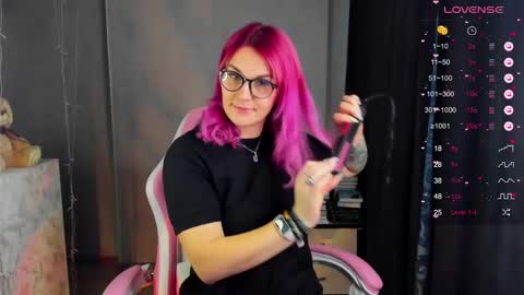 Snapshot of chaoka_ chatting on 01-19-25, 05:05 Suzanna Snow online show from 01-19-25, 05:05