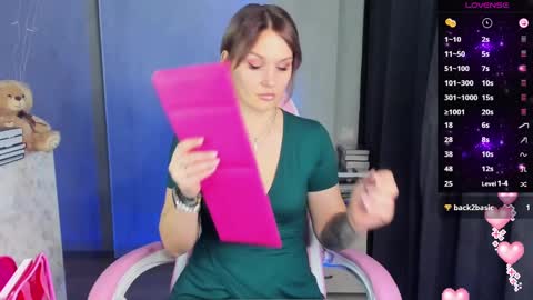 Snapshot of chaoka_ chatting on 02-22-25, 04:18 Suzanna Snow online show from 02-22-25, 04:18