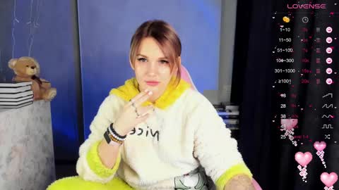 Snapshot of chaoka_ chatting on 02-25-25, 04:03 Suzanna Snow online show from 02-25-25, 04:03