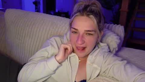 char  online show from 12-17-25, 12:16