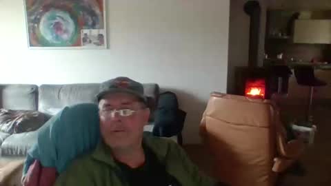 charles6064 online show from 02-11-25, 09:42