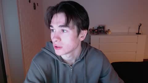 Snapshot of charleshanson69 chatting on 01-09-26, 01:25 charleshanson69 online show from 01-09-26, 01:25