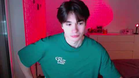 Snapshot of charleshanson69 chatting on 02-17-26, 02:35 charleshanson69 online show from 02-17-26, 02:35