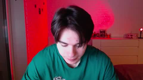 Snapshot of charleshanson69 chatting on 02-18-26, 07:43 charleshanson69 online show from 02-18-26, 07:43