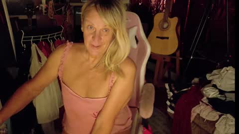 Charli online show from 11-24-25, 11:04