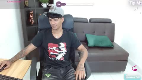 Snapshot of charlie_oconnor chatting on 01-26-25, 03:59 Charlie oconnor online show from 01-26-25, 03:59