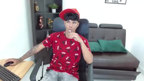 Snapshot of charlie_oconnor chatting on 02-04-25, 03:11 Charlie oconnor online show from 02-04-25, 03:11