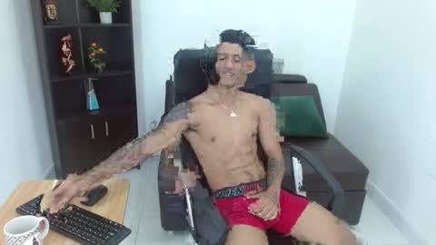 Snapshot of charlie_oconnor chatting on 02-18-25, 04:58 Charlie oconnor online show from 02-18-25, 04:58