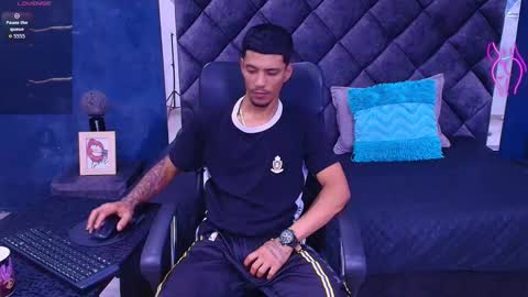 Snapshot of charlie_oconnor chatting on 02-26-26, 04:44 Charlie oconnor online show from 02-26-26, 04:44