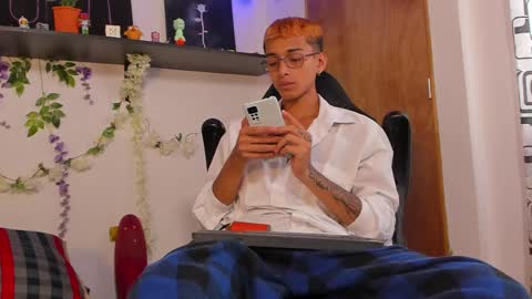 Charles Russo online show from 01-23-25, 03:32