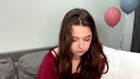 Freya online show from 03-25-26, 06:14