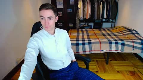 Snapshot of charlieseyer chatting on 02-02-25, 08:46 carlos reyes online show from 02-02-25, 08:46