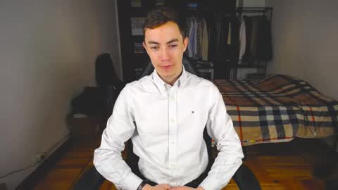 Snapshot of charlieseyer chatting on 02-11-25, 08:05 carlos reyes online show from 02-11-25, 08:05