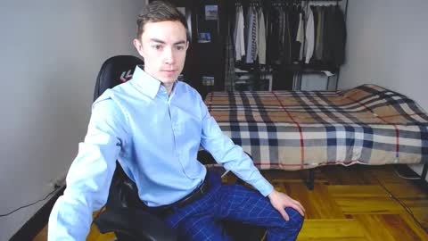 Snapshot of charlieseyer chatting on 02-12-25, 07:55 carlos reyes online show from 02-12-25, 07:55