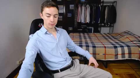 Snapshot of charlieseyer chatting on 02-18-25, 08:38 carlos reyes online show from 02-18-25, 08:38