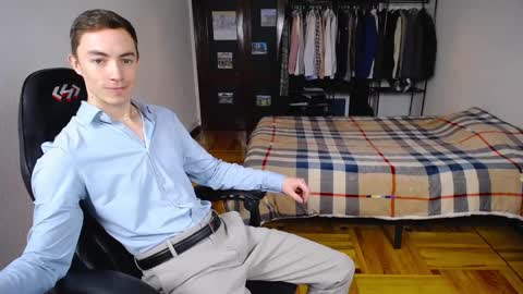 Snapshot of charlieseyer chatting on 02-18-25, 11:44 carlos reyes online show from 02-18-25, 11:44