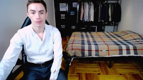 Snapshot of charlieseyer chatting on 02-19-25, 11:17 carlos reyes online show from 02-19-25, 11:17