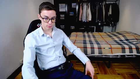 Snapshot of charlieseyer chatting on 02-20-25, 08:28 carlos reyes online show from 02-20-25, 08:28