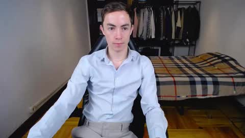 Snapshot of charlieseyer chatting on 02-25-25, 07:52 carlos reyes online show from 02-25-25, 07:52