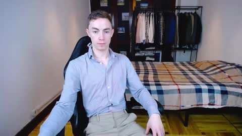 Snapshot of charlieseyer chatting on 03-10-25, 09:21 carlos reyes online show from 03-10-25, 09:21