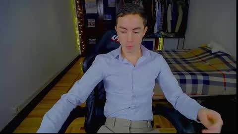 Snapshot of charlieseyer chatting on 01-15-26, 08:19 carlos reyes online show from 01-15-26, 08:19