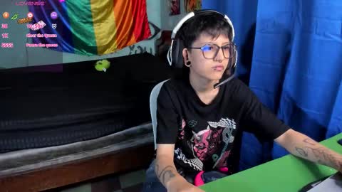 Charlie online show from 12-17-25, 09:32