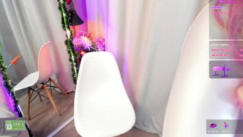 Snapshot of charloottee_1 chatting on 12-28-24, 06:28 Char 3  Lets go for the 100 Thumb-Up   online show from 12-28-24, 06:28