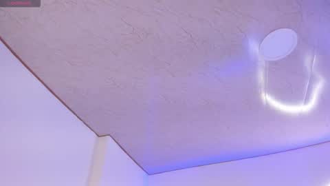 Snapshot of charlote_cowell_sub_ chatting on 11-06-25, 06:53 online show from 11-06-25, 06:53