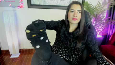 Charlote online show from 01-26-25, 05:44