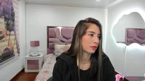 Charlote online show from 02-17-25, 07:21