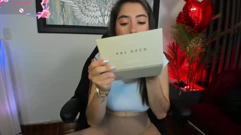 Charlote online show from 02-18-25, 03:32